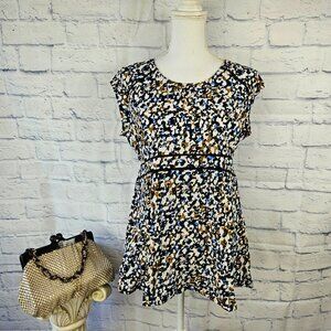 NWT Motherhood Maternity Size L White/Blue Print Peplum Cap Sleeve Top Blouse